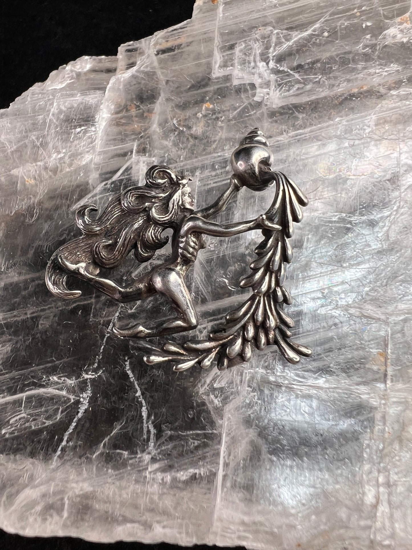 Vintage Sterling Silver Aquarius Water Bearer Zodiac Pendant 3.72g