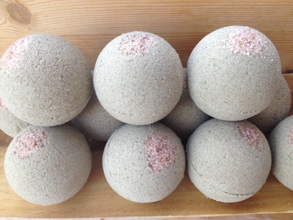 Diwali Detox Bath Bomb. Eucalyptus. Sage. Organic Kelp. Lime. Essential Oils. Epsom Salt. Made in Utah